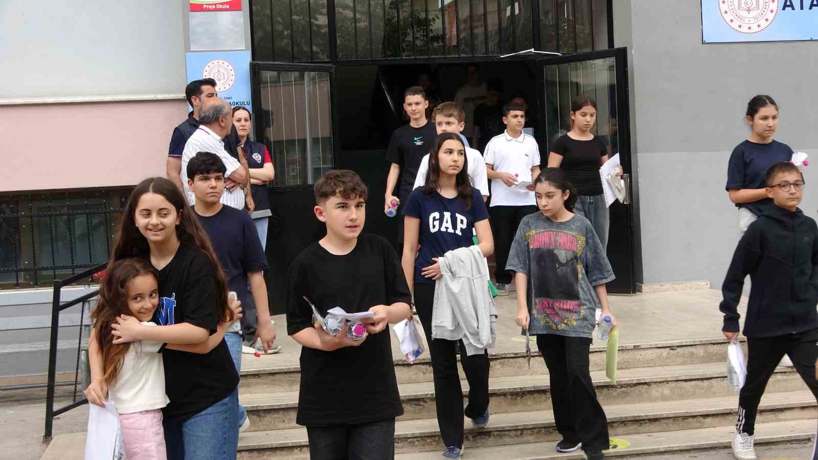 Öğrencilerin sınav heyecanı sona erdi: "En zorlu LGS’ydi"
