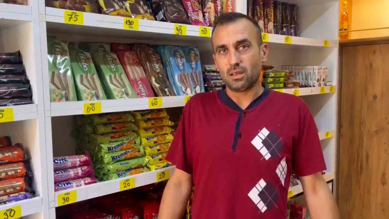 Olayın yaşandığı büfe çalışanı; "6 yıllık esnafım, ilk defa başımıza böyle bir olay geliyor"
