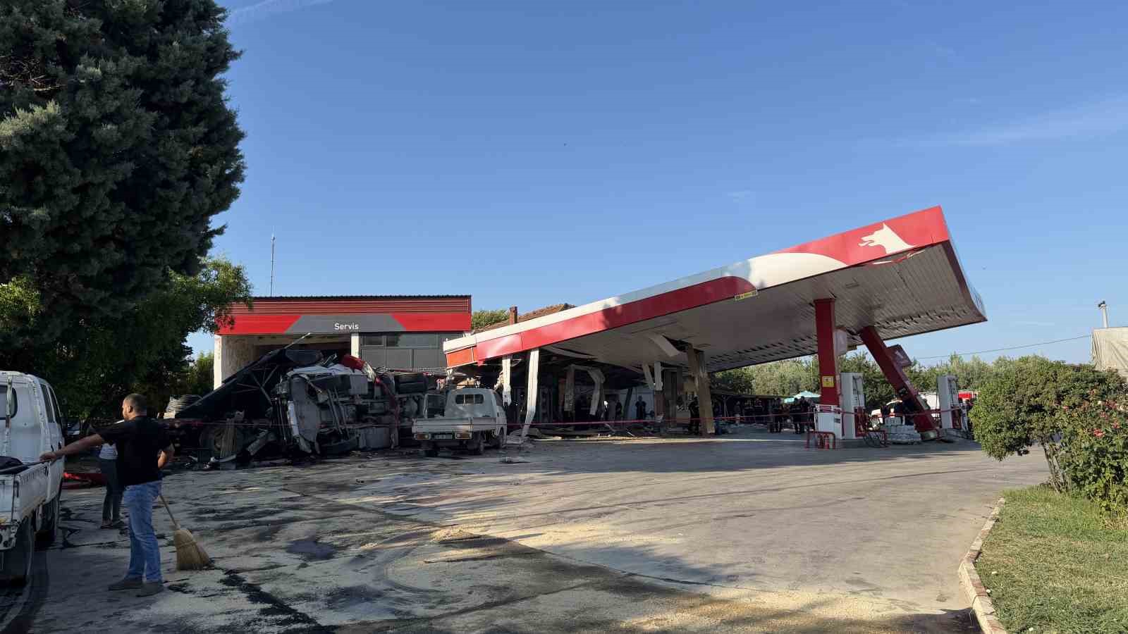 Ölüm benzin istasyonu marketinde alışveriş yaparken yakaladı
