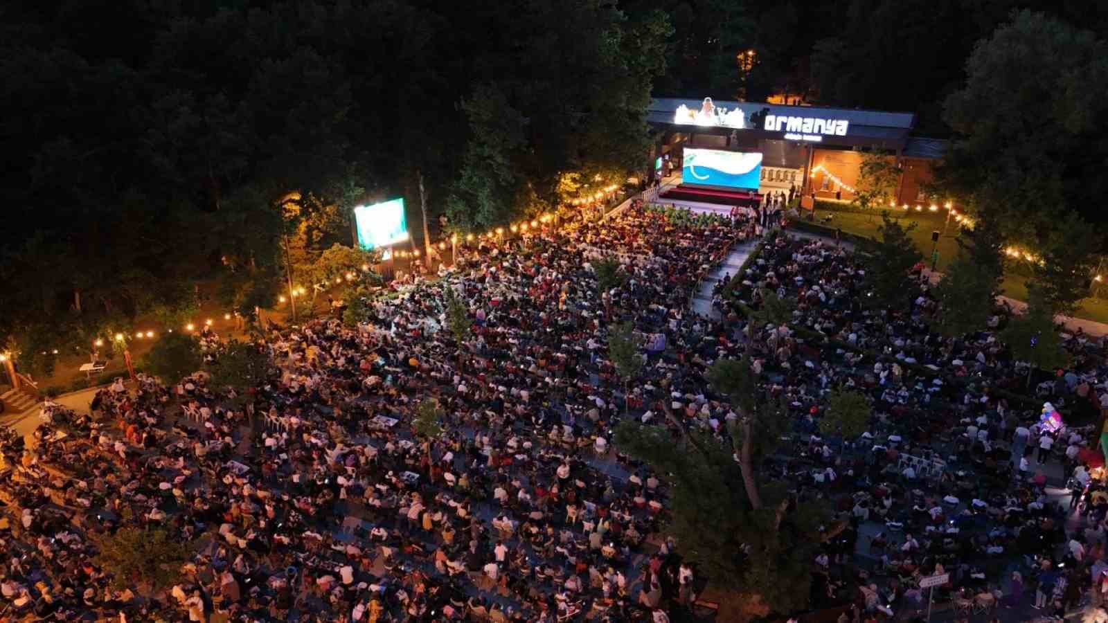 "Ördeklerin Göçü" Ormanya’da izleyiciyle buluşacak
