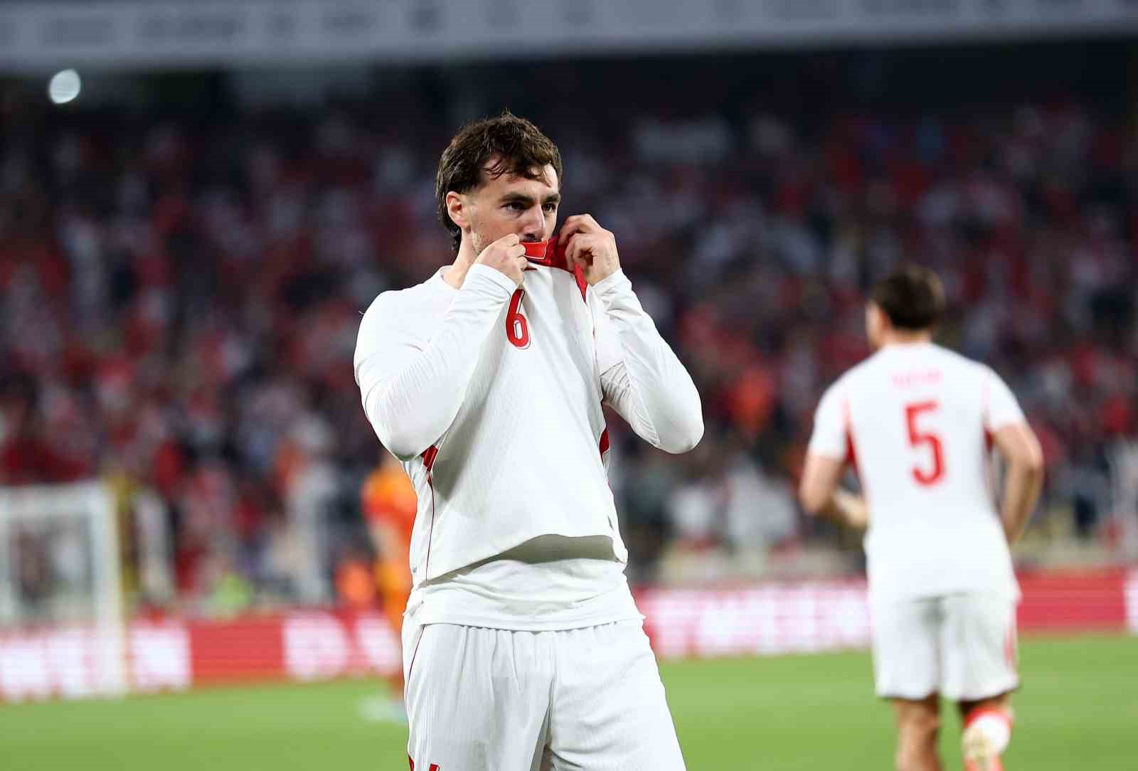 Orkun Kökçü milli formayla 4. golünü kaydetti
