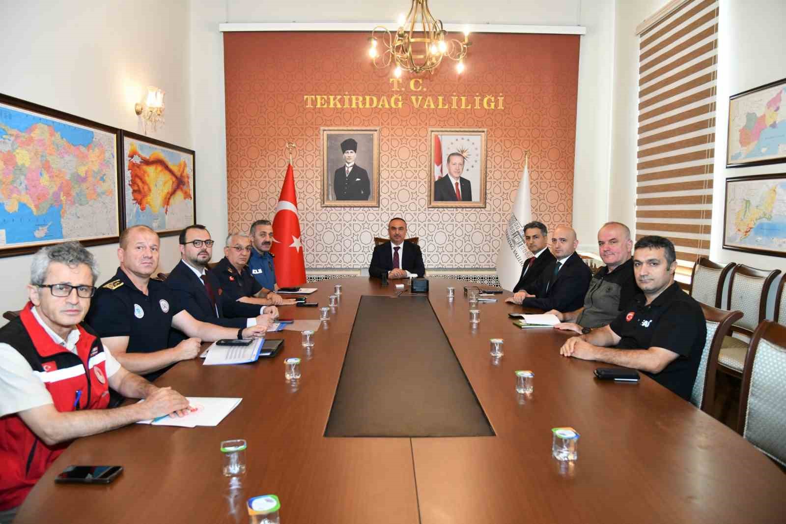 Orman yangınlarına karşı kritik toplantı: Tedbirler masaya yatırıldı
