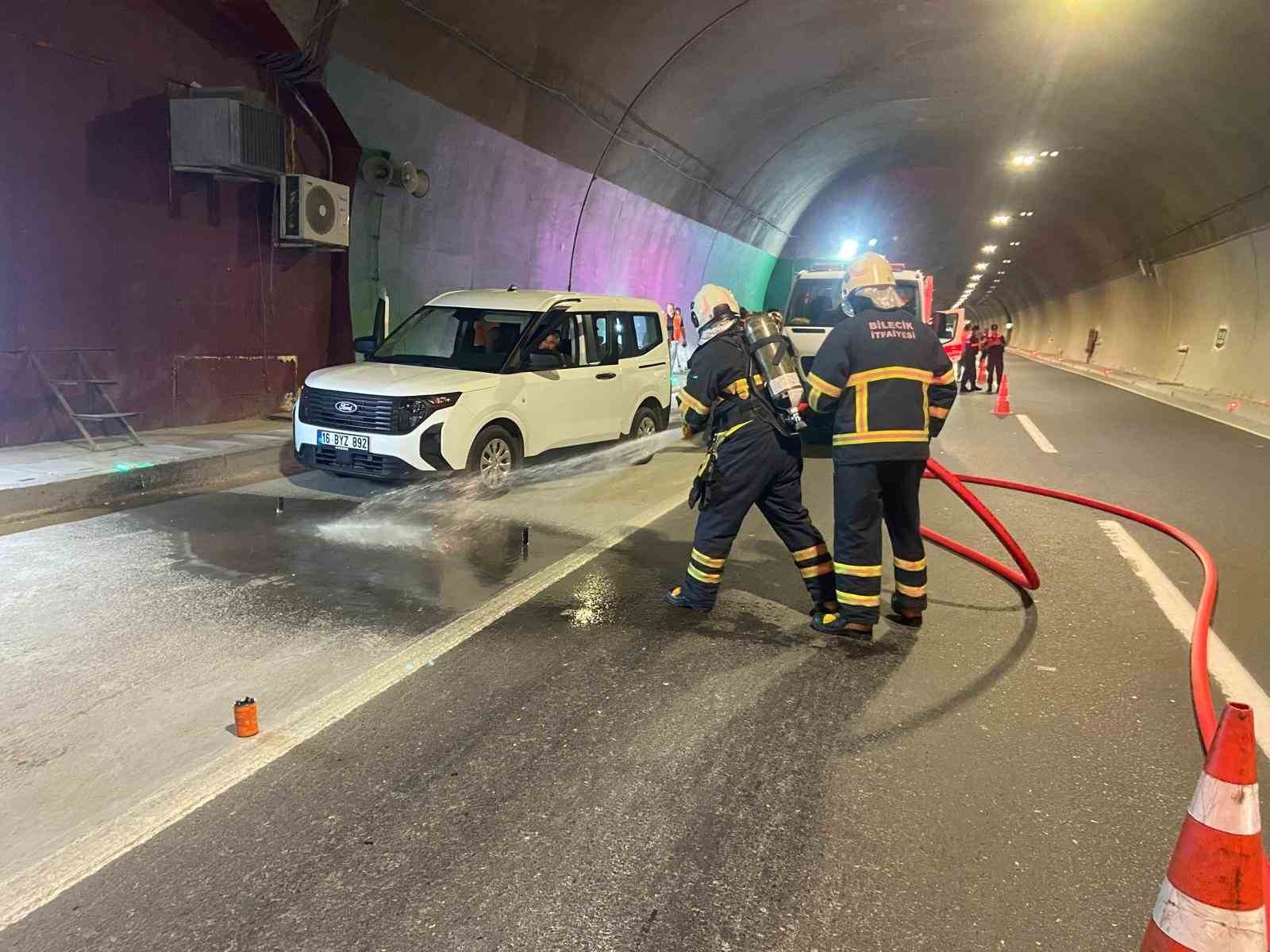Osmangazi tünelinde yangına müdahale ve kurtarma operasyonu
