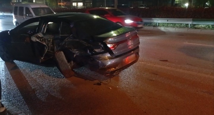 Osmangazi’de trafik kazası: Otomobil takla attı, 1 yaralı
