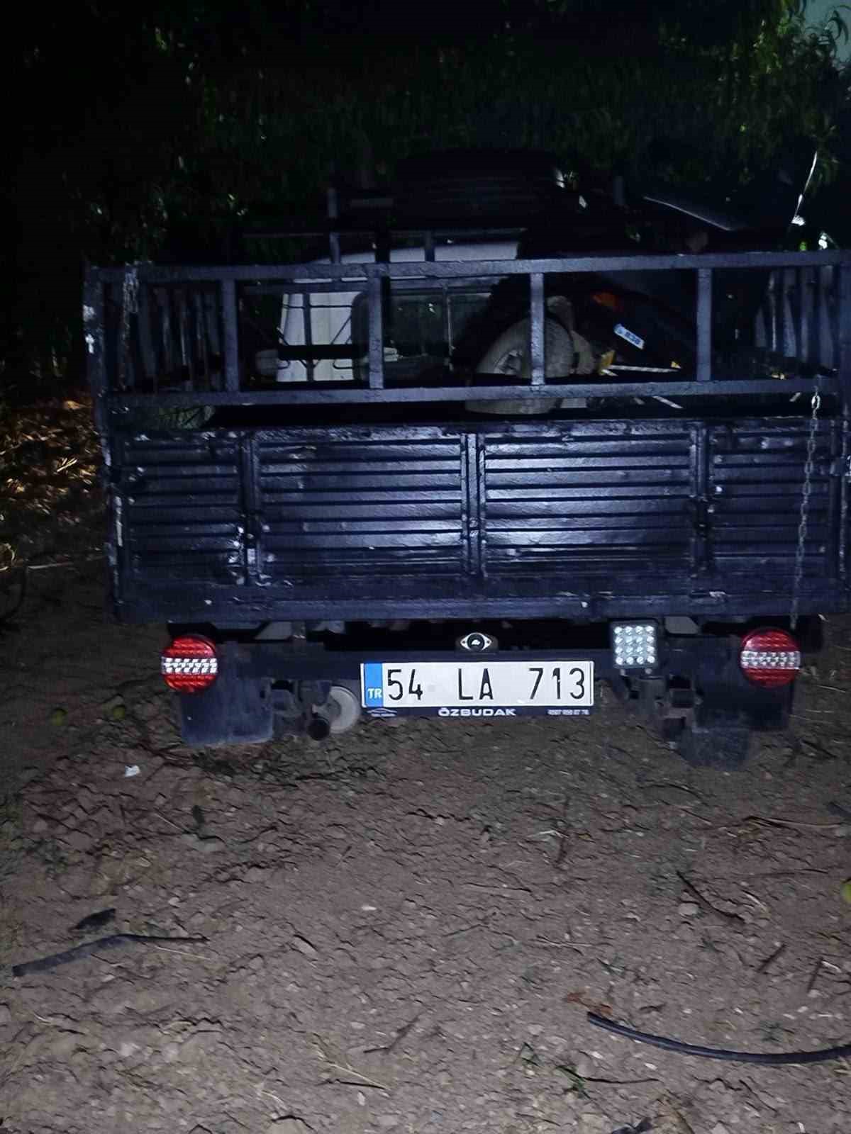 Otomobil ağaca çarptı: 2 yaralı
