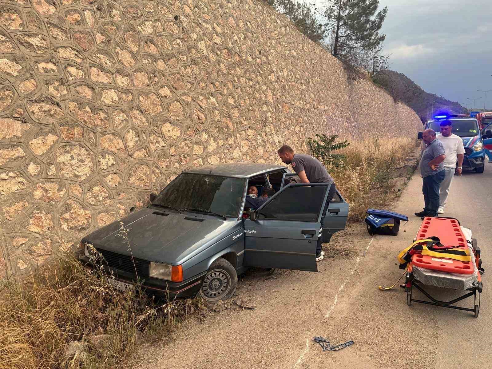 Otomobil şarampole uçtu: 1 yaralı
