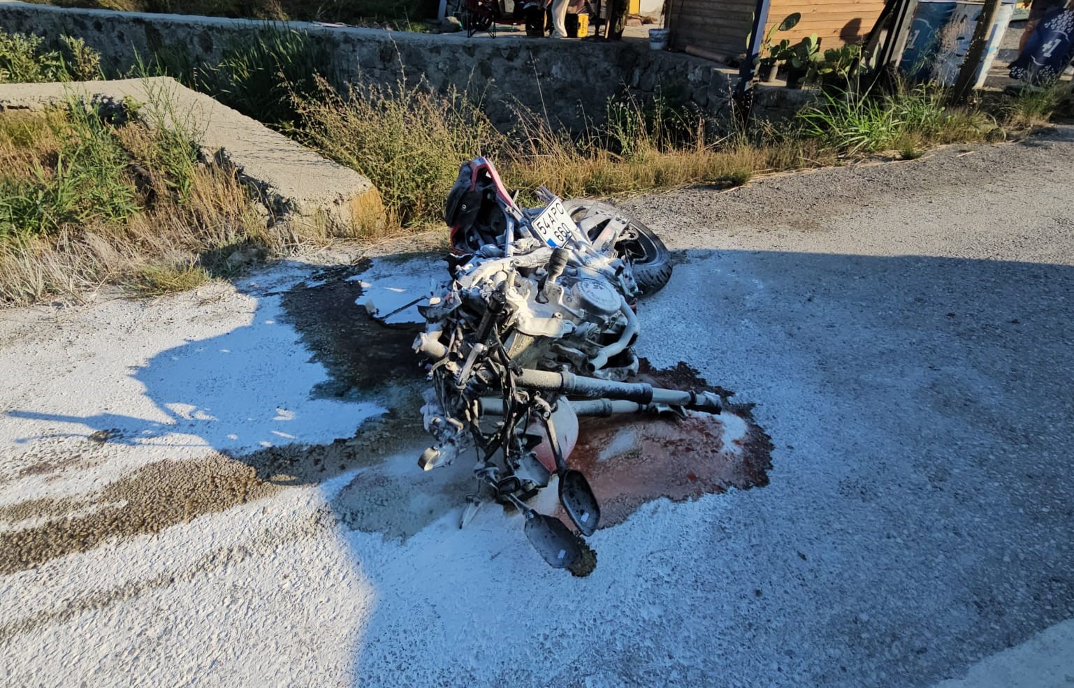 Otomobille çarpışan motosikletin sürücüsü hayatını kaybetti

