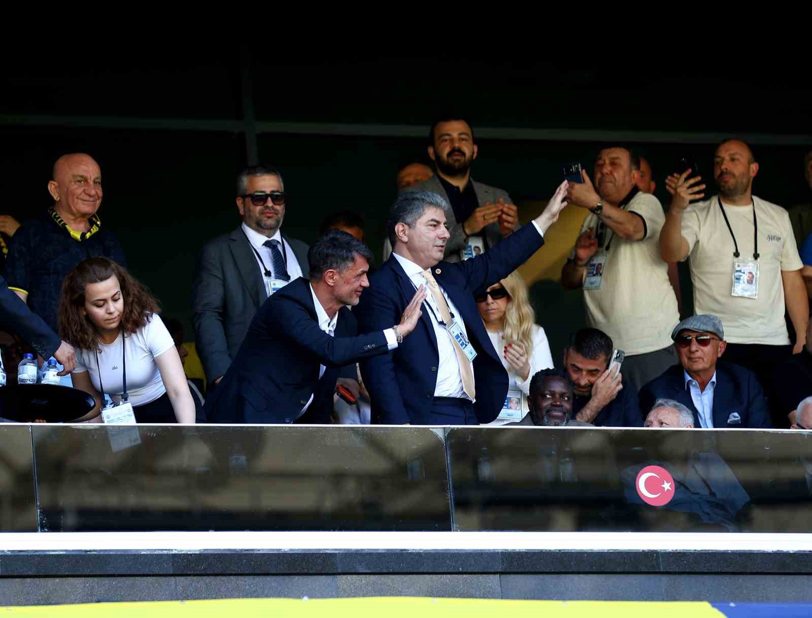 Paolo Maldini, Fenerbahçe kongresinde

