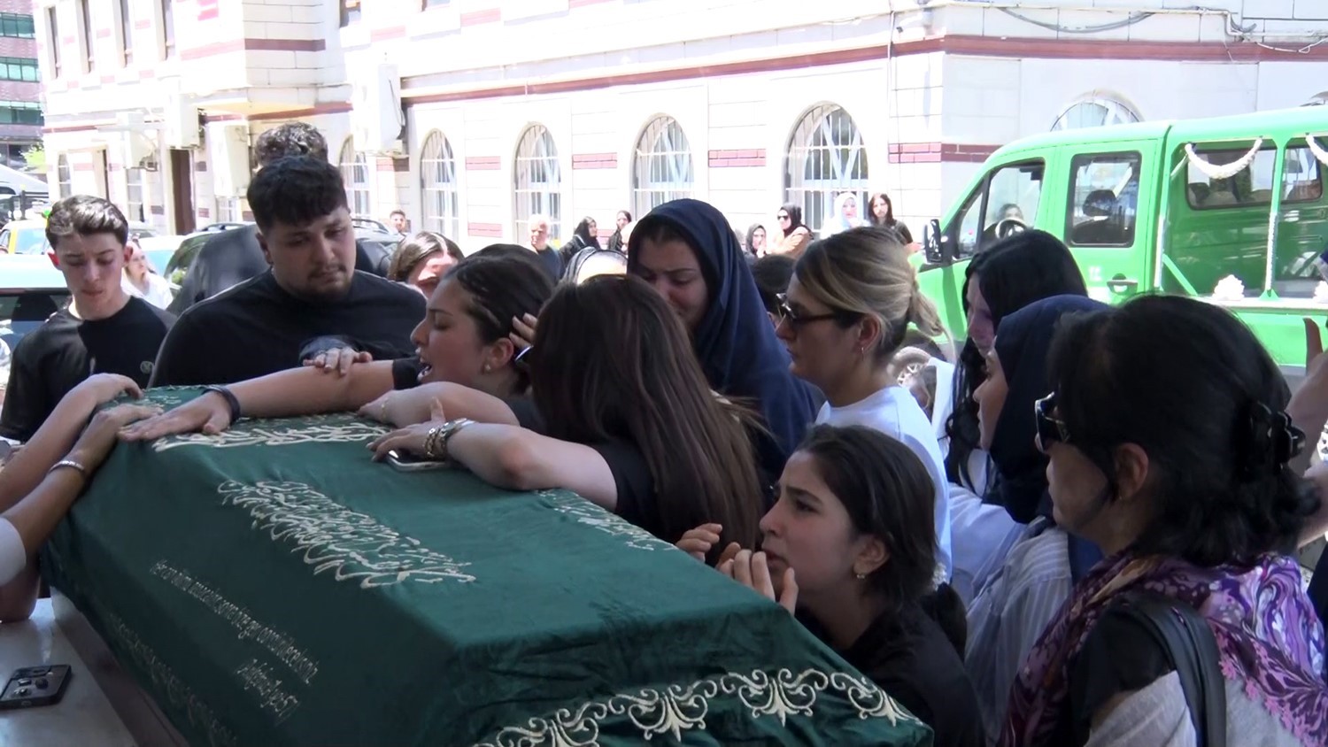 Polat ailesinin acı günü: Kızları gözyaşları içinde feryat etti: "Babamı bizden aldınız"
