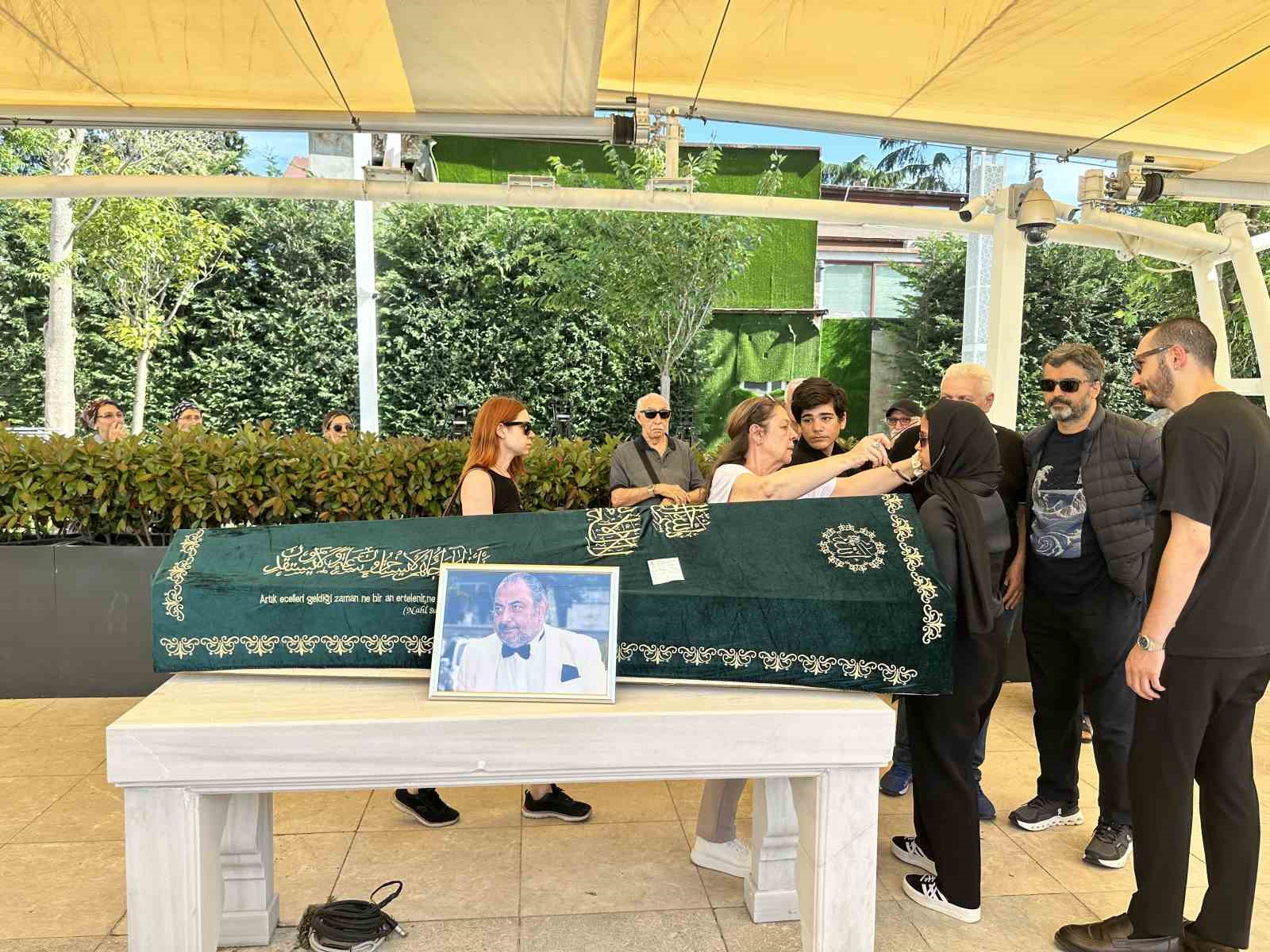 Reha Muhtar son yolculuğuna uğurlandı
