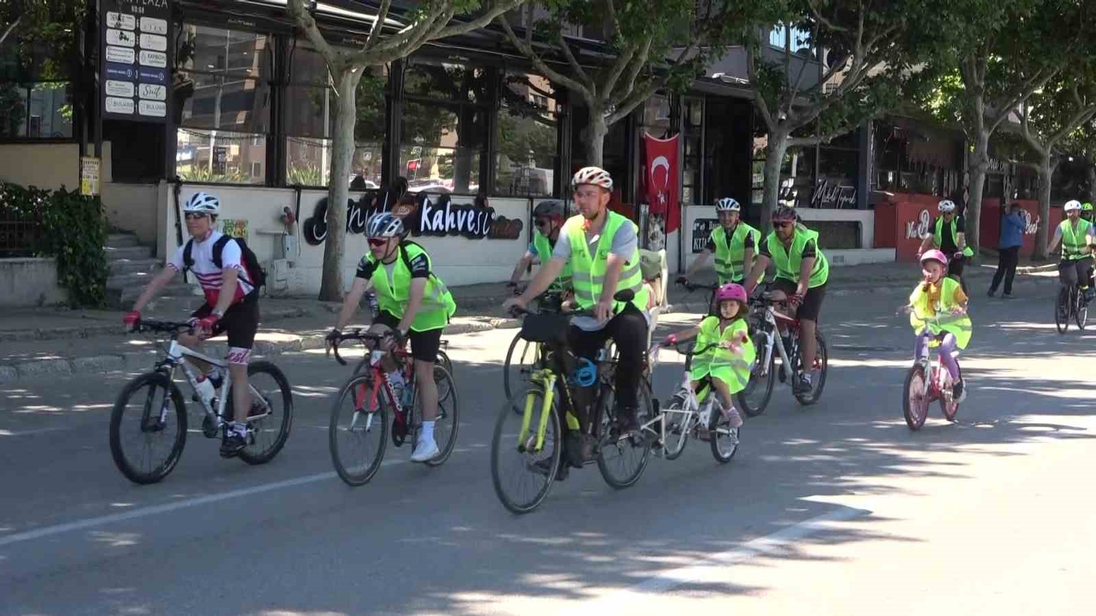 Sağlıklı hayat için pedal çevirdiler
