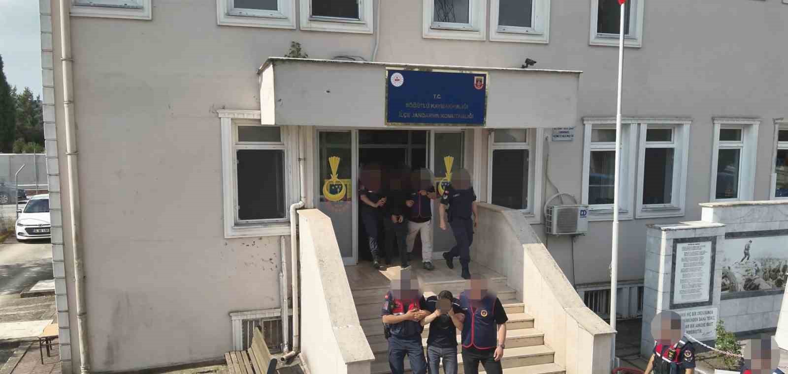 Sakarya merkezli 4 ilde 30 milyonluk kablo hırsızlığı operasyonu: 7 tutuklama
