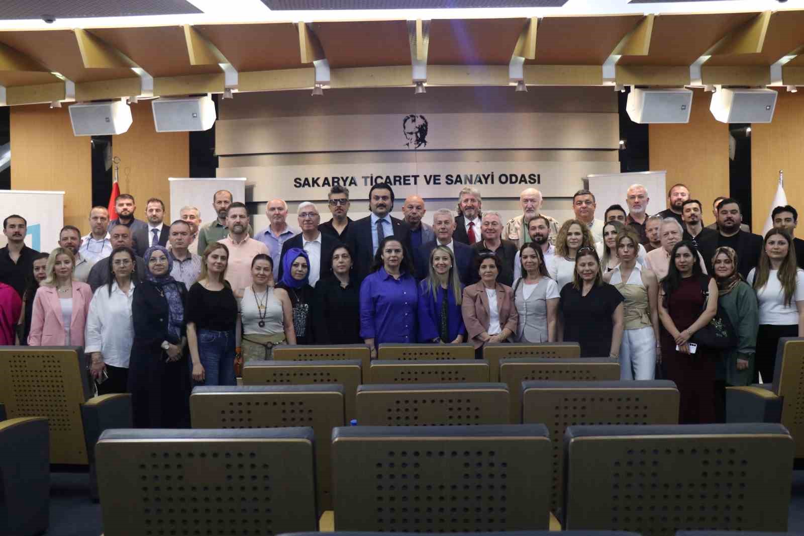 Sakarya’da Basın İlan Kurumu’ndan gazetecilere önemli eğitim
