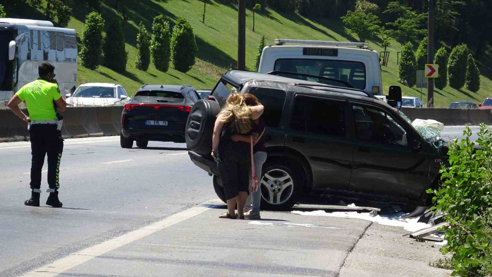Samandıra-Kartal Bağlantı Yolu’nda trafik kazası: Cip yan yattı
