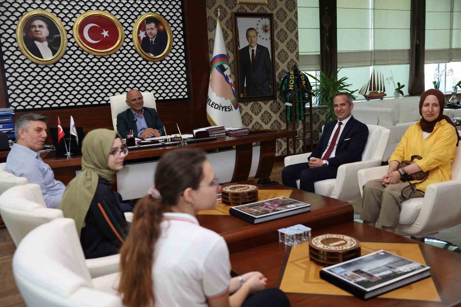 Söğüt: "Eğitim alanında sunduğumuz destekleri artırarak sürdüreceğiz"
