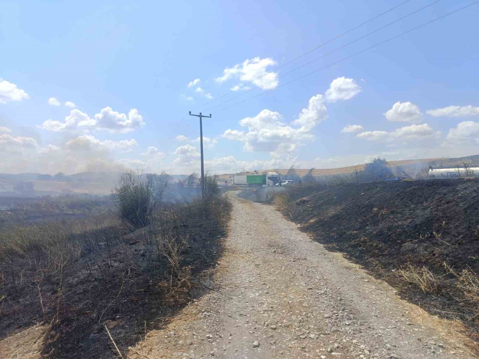 Susurluk’ta korkutan yangın
