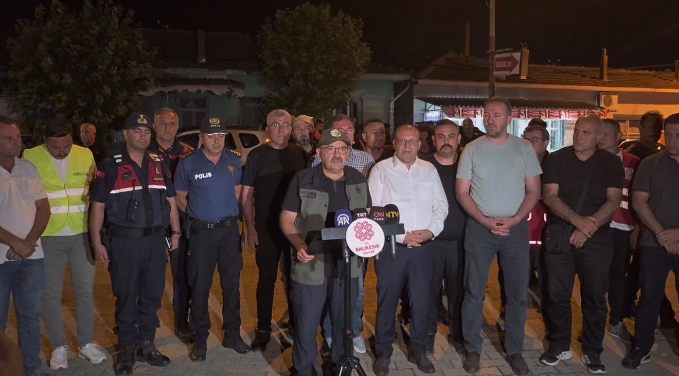 Susurluk’taki orman yangınına müdahale sürüyor: 450 hektarlık alan etkilendi
