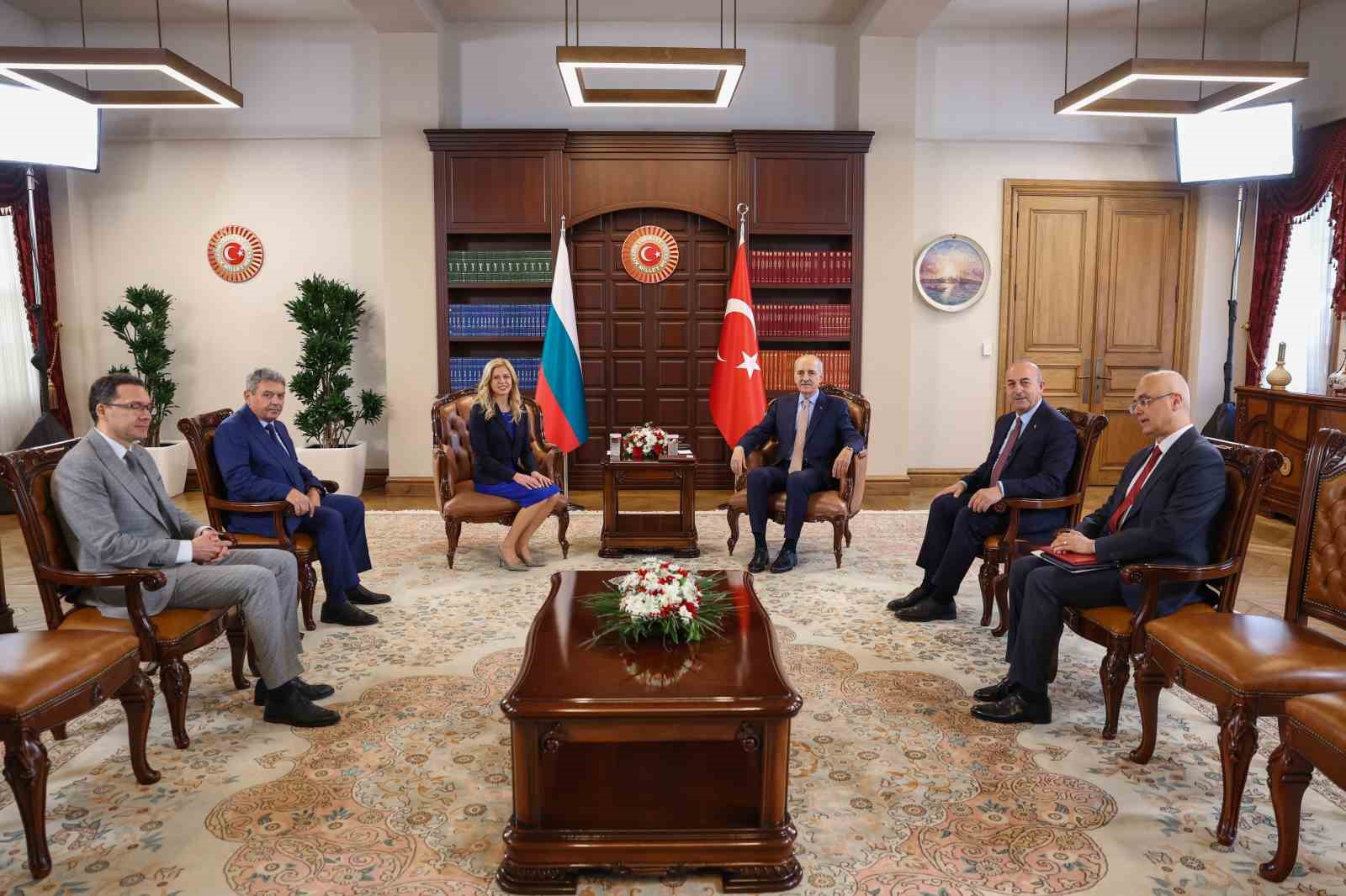 TBMM Başkanı Kurtulmuş, Bulgaristan Ulusal Meclisi Başkanı Dotsova ile görüştü
