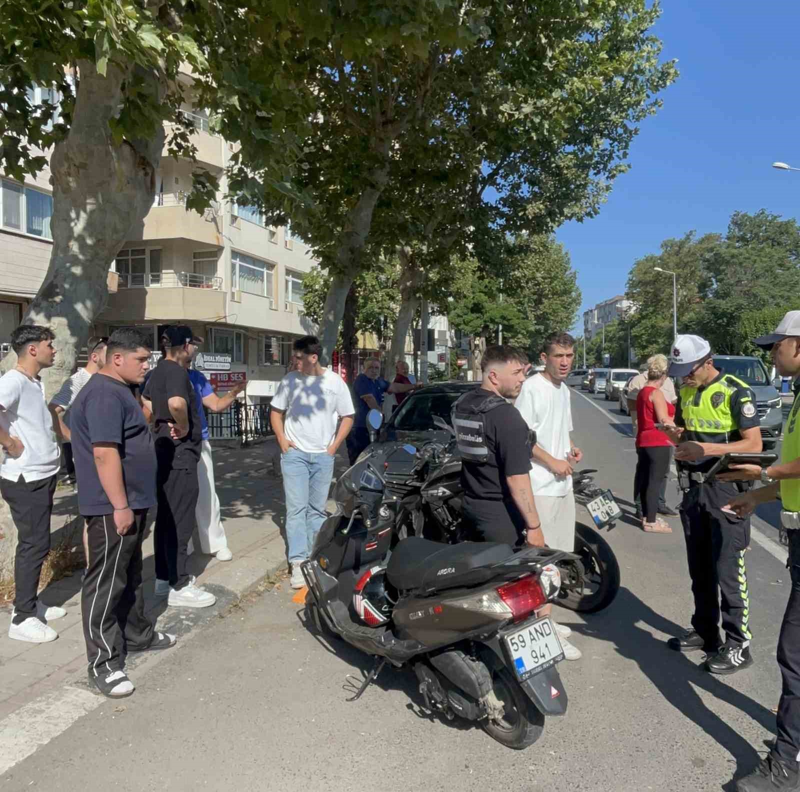 Tekirdağ’da kontrolsüz dönüş kazayla sonuçlandı: O anlar araç kamerasına yansıdı
