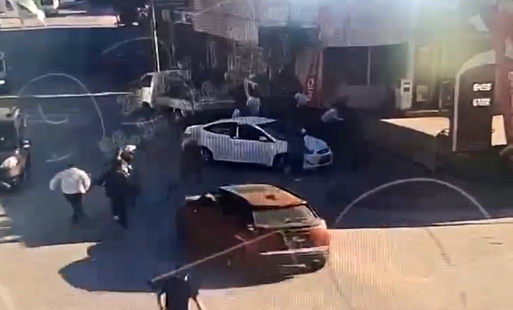 Trafikte "Önüne bak" dedi, ortalık savaş alanına döndü: 6 kişi tutuklandı
