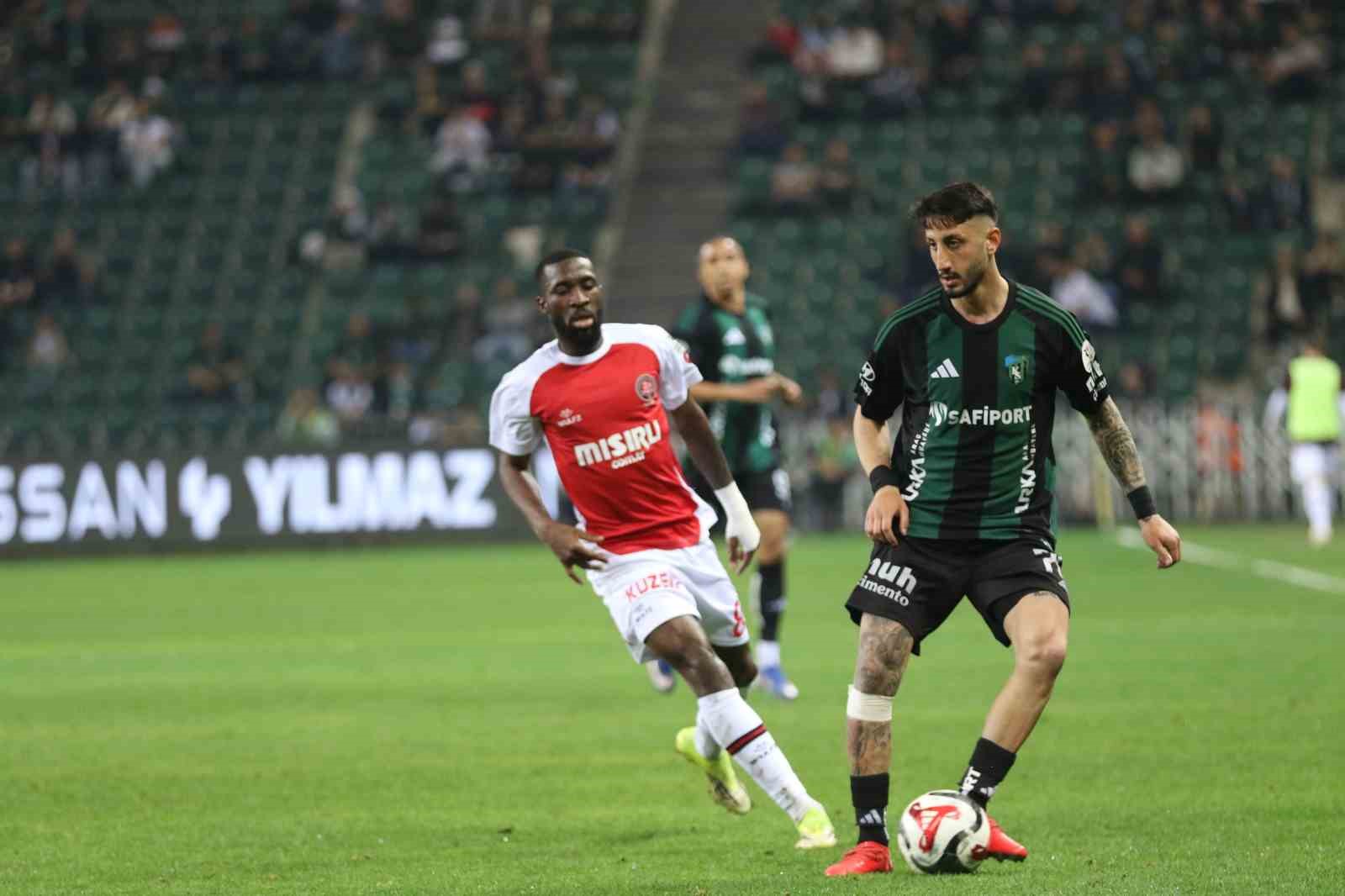 Trendyol Süper Lig: Kocaelispor: 0 - Fatih Karagümrük: 1 (Maç sonucu)
