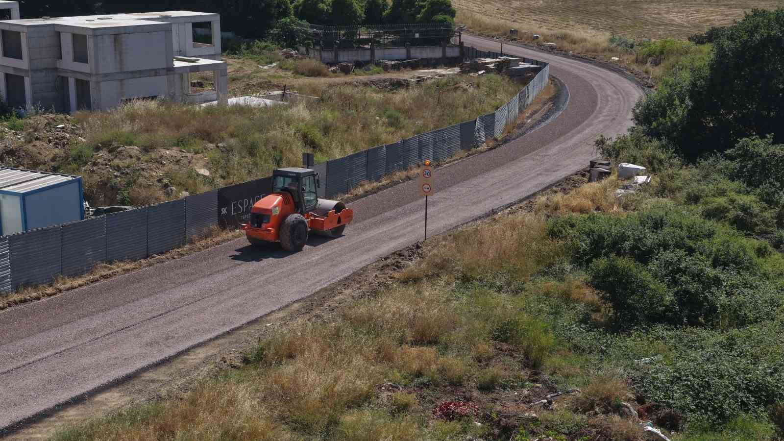 Tuzla’nın 10 yıllık asfalt sorunu çözülüyor
