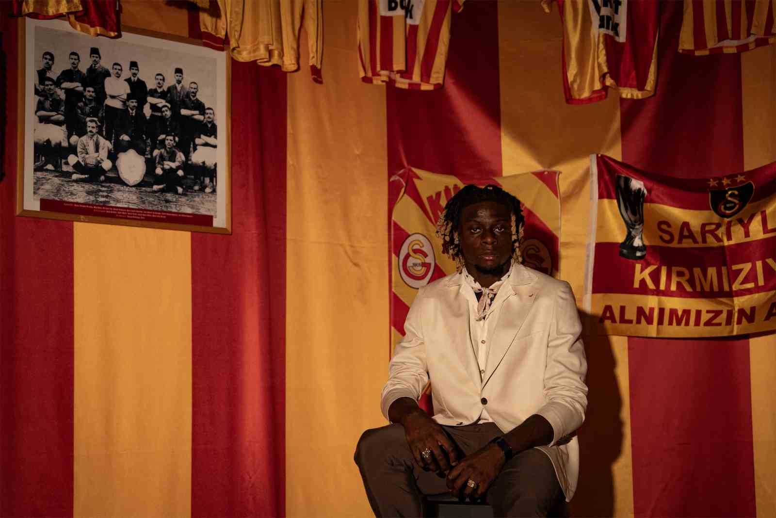 Ugochukwu: "Buraya imza atmak benim için büyük bir gurur"
