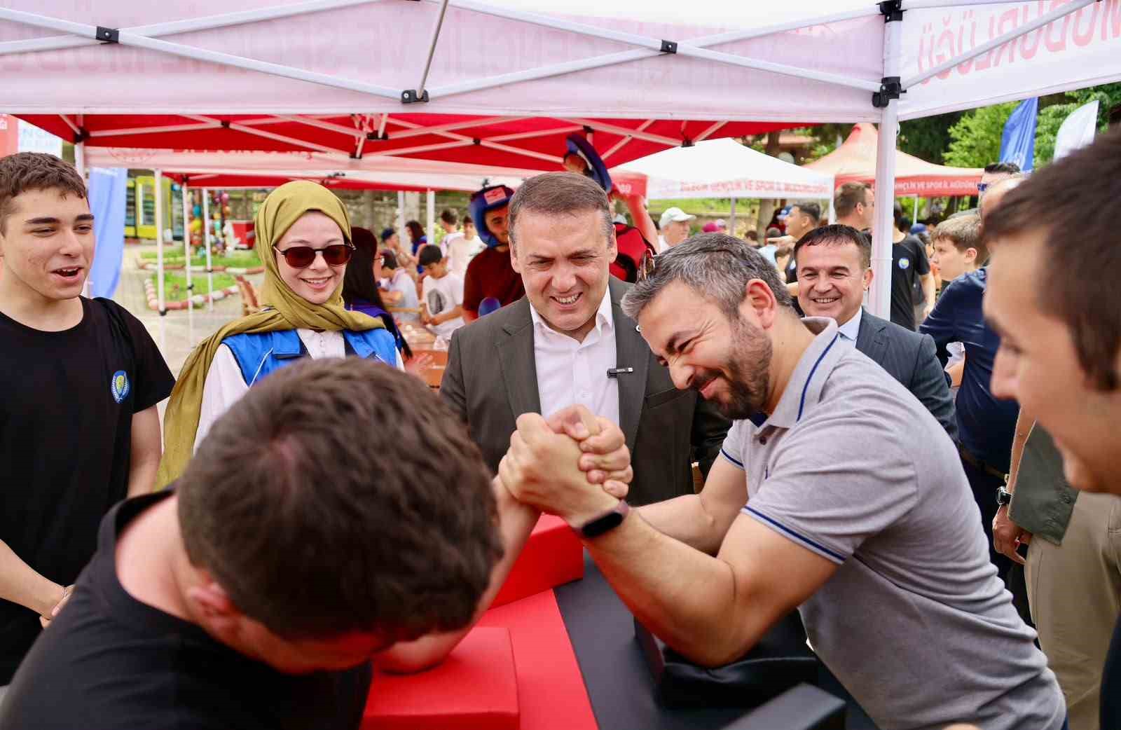 Vali Sözer, ÇEDES Yıl Sonu Kapanış Programı’na katıldı
