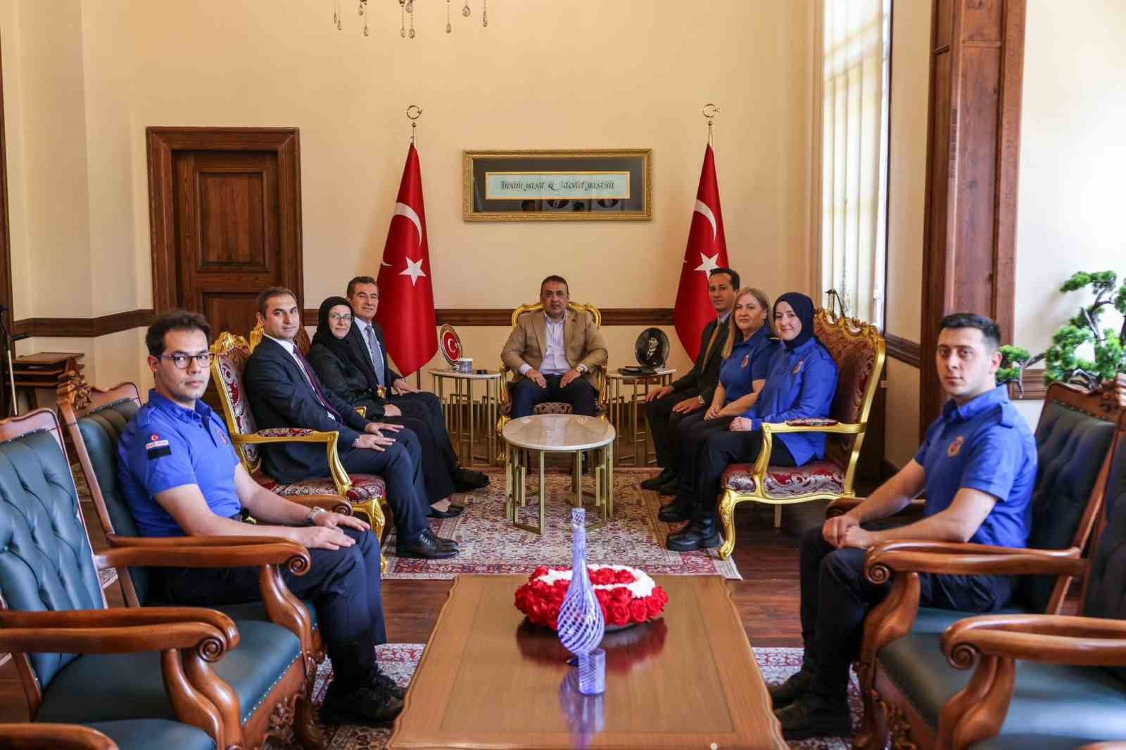 Vali Sözer, ceza infaz kurumlarının personeliyle bir araya geldi
