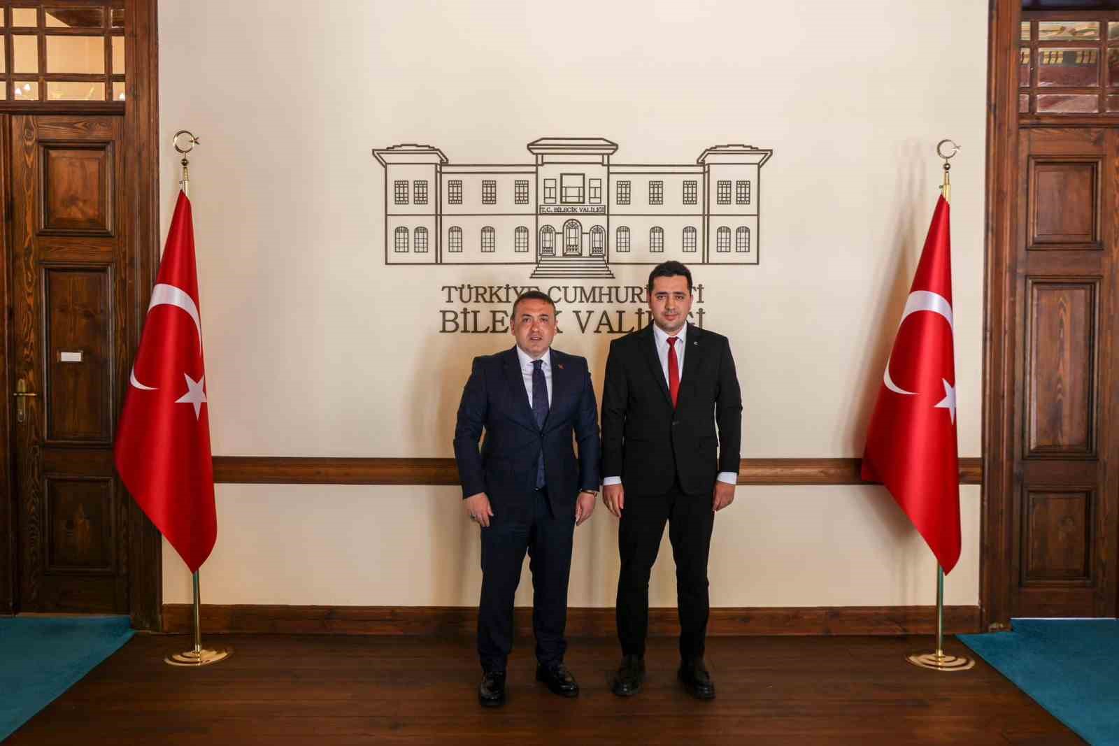 Vali Sözer, Tügva Bilecik İl temsilcisi Tatlı ile bir araya geldi

