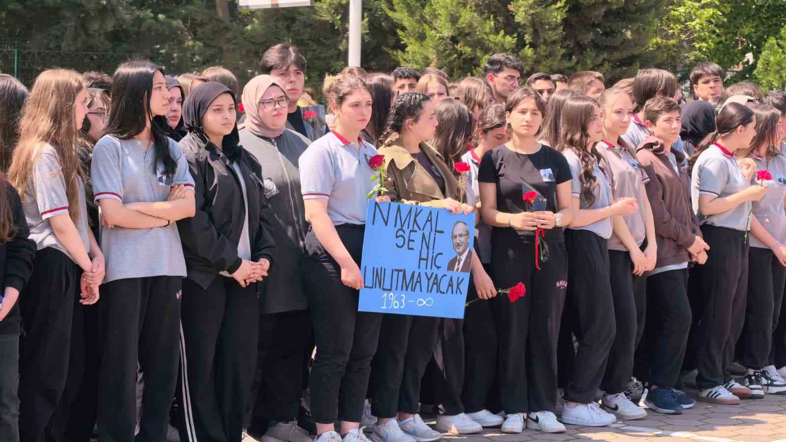 Vefat eden okul müdürü için veda töreni düzenlendi

