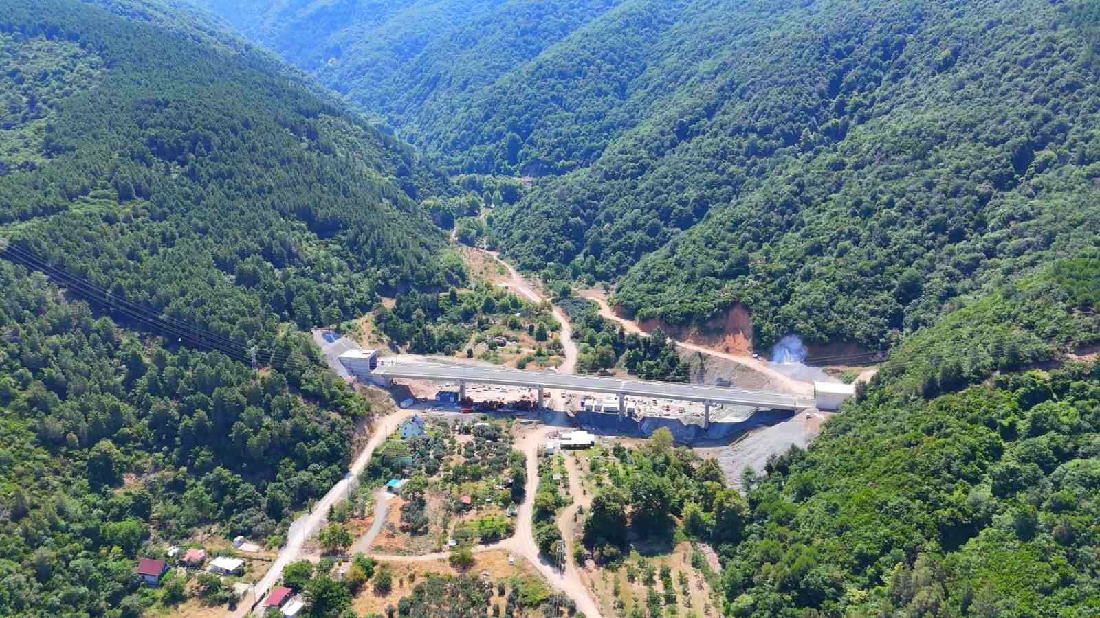 Yalova-Armutlu yolu tamamlanıyor
