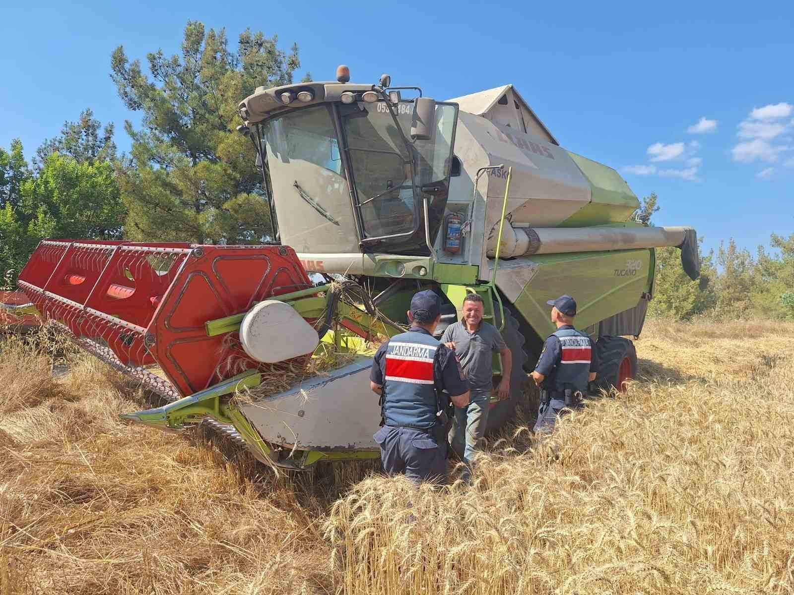 Yangın riskine karşı biçerdöverler kontrolden geçti
