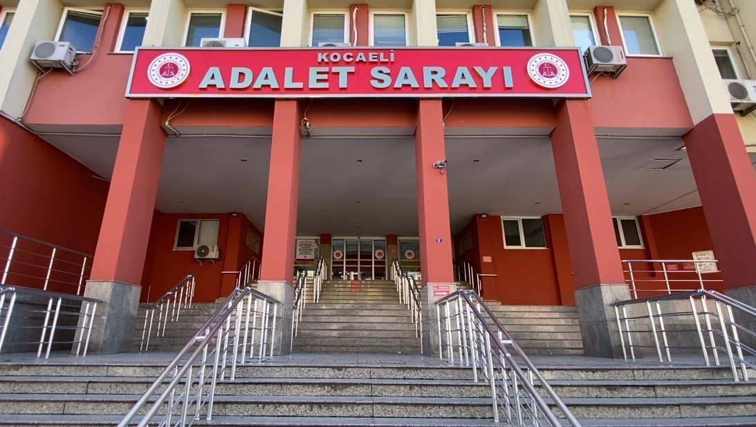 Zihinsel engelli kadın amcasının ölümüne neden olduğu iddiasıyla yargılanıyor
