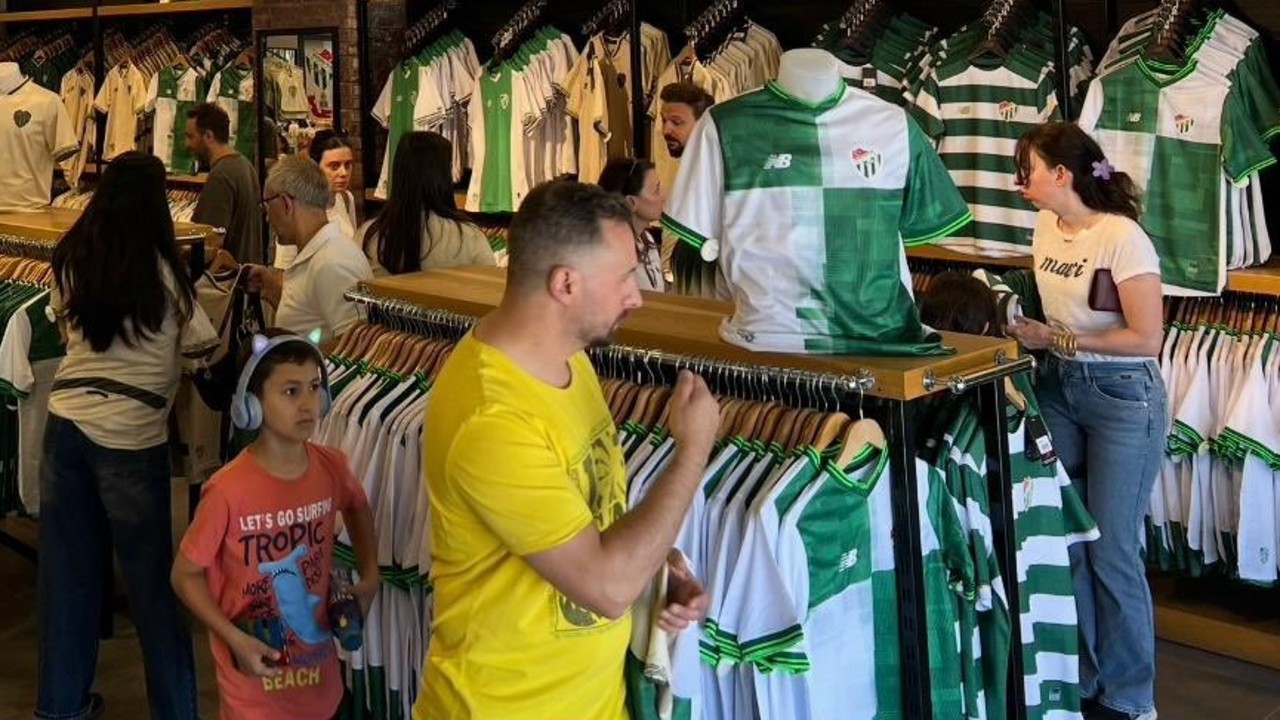 Bursaspor formalarına taraftardan yoğun ilgi